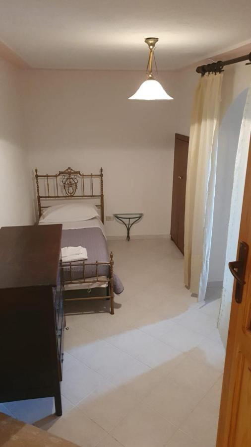 Apartamento Casa Vacanze Al Borgo Antico Aieta Exterior foto