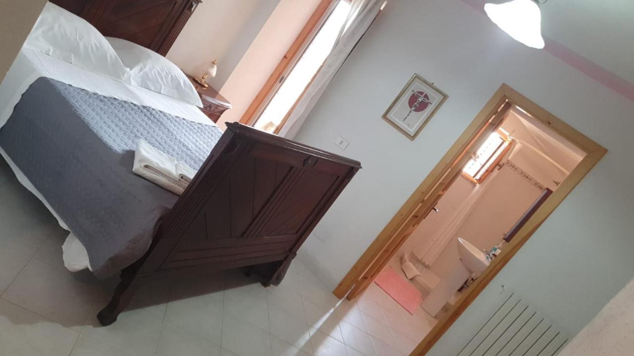 Apartamento Casa Vacanze Al Borgo Antico Aieta Exterior foto