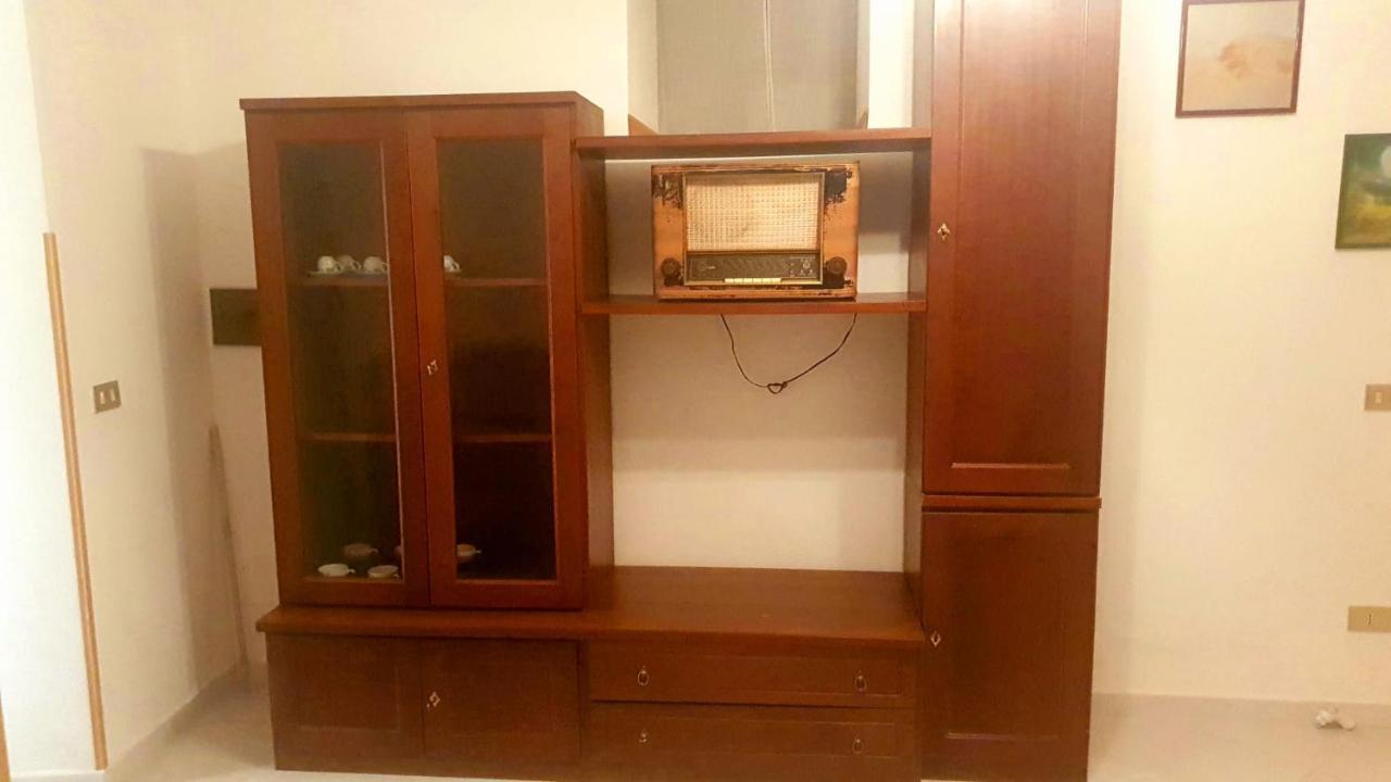 Apartamento Casa Vacanze Al Borgo Antico Aieta Exterior foto